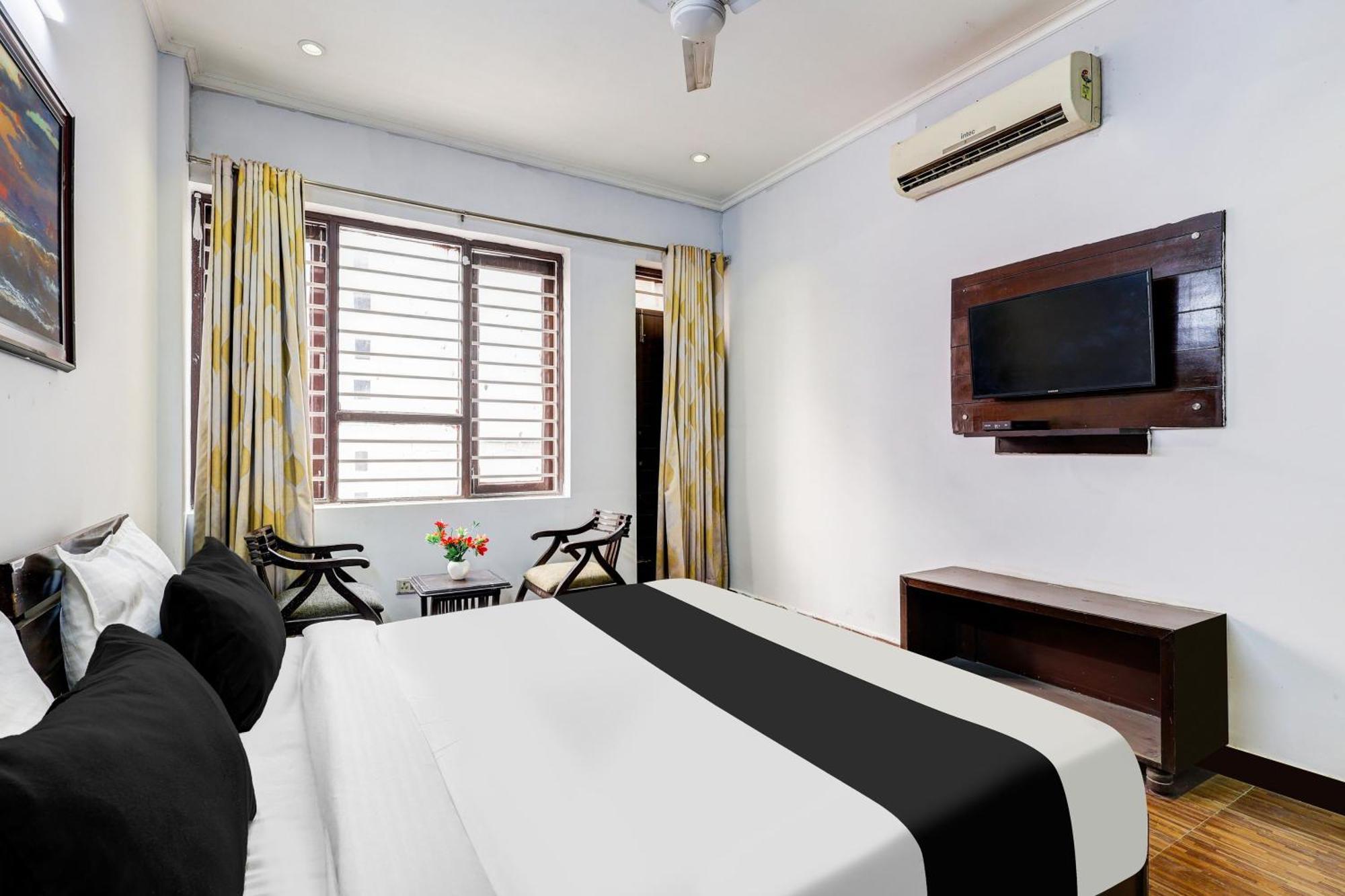 Super Townhouse Sector 38 Gurgaon Near Medanta Hotel Exterior foto