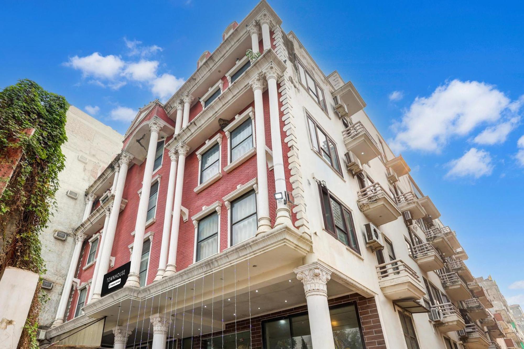 Super Townhouse Sector 38 Gurgaon Near Medanta Hotel Exterior foto