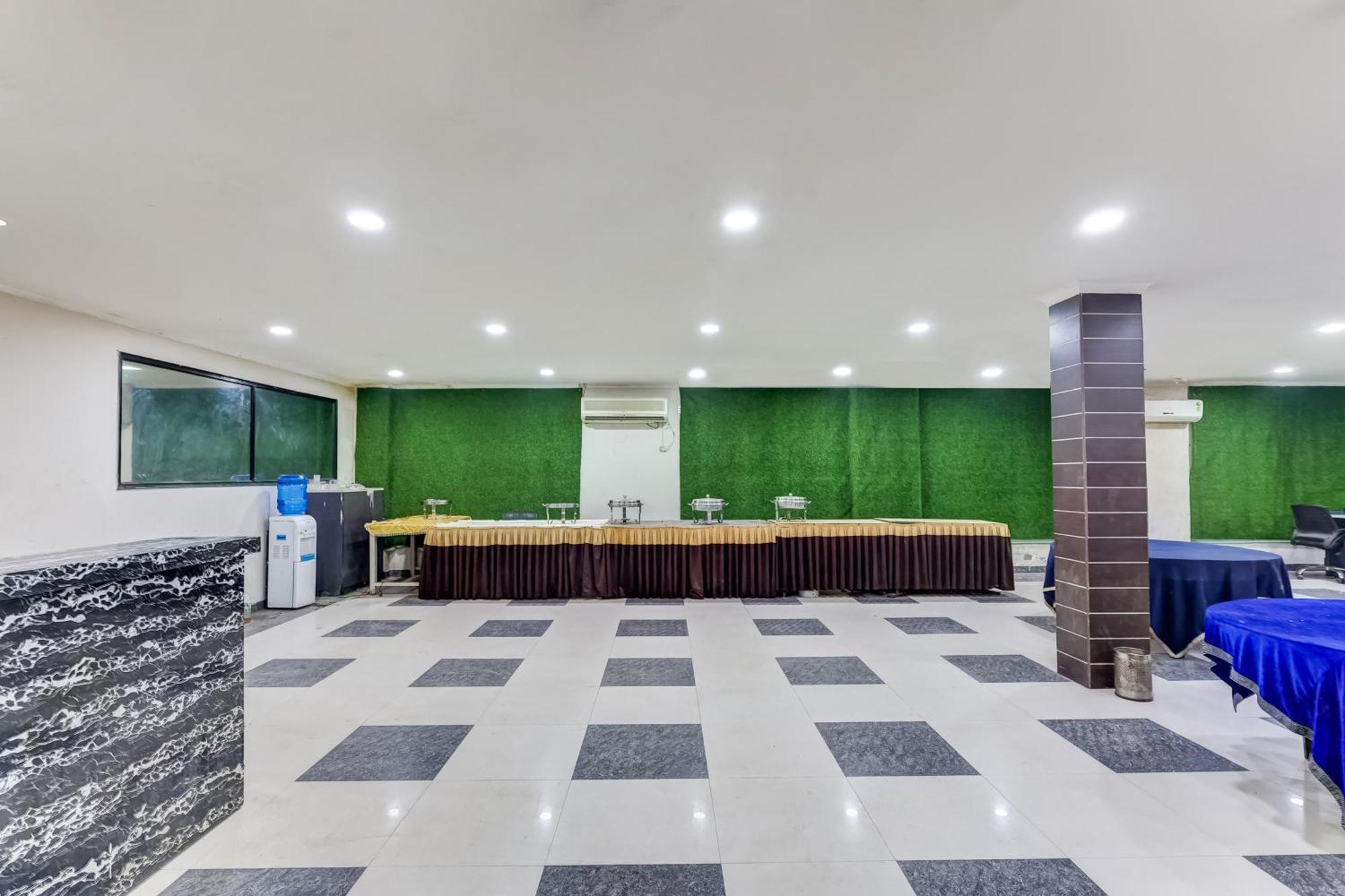 Super Townhouse Sector 38 Gurgaon Near Medanta Hotel Exterior foto